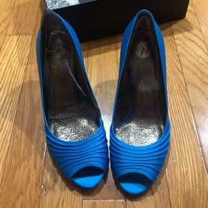 Adrianna Papell bright blue heels, never worn